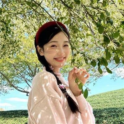 草裙舞女孩